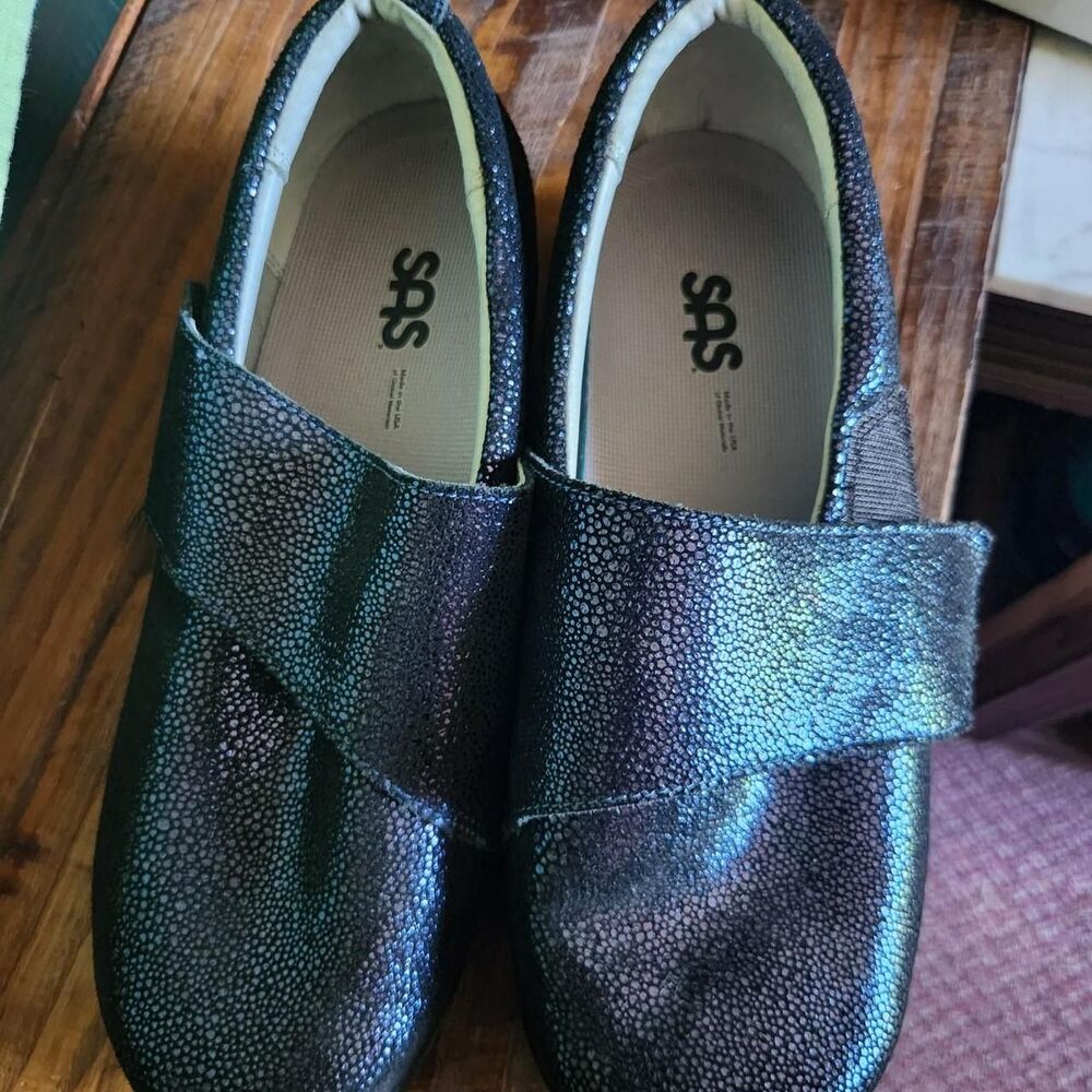 Alegria Women's Black Clogs